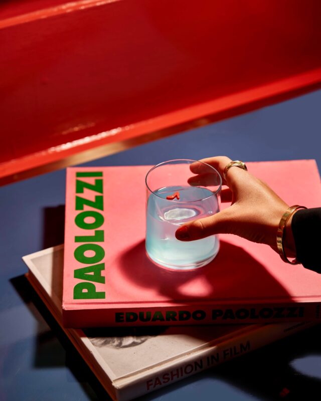 It's not blue, it's cerulean. 👠💙 Sip on this @pradawestend inspired creation, mixing @SilentPoolGin, Italicus Rosolio di Bergamotto, Butterfly Pea Tea, Mancino Vermouth Bianco Ambrato.

#thedevilwearsprada #londonbars #thedoylecollection