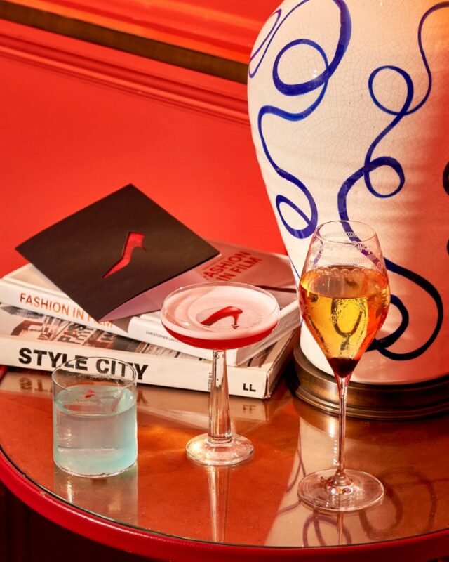 Savour this @pradawestend-inspired cerulean cocktail, a striking blend of @SilentPoolGin, Italicus Rosolio di Bergamotto, Butterfly Pea Tea, and Mancino Vermouth Bianco Ambrato.

#londonwestend #thedevilwearsprada #thedoylecollection